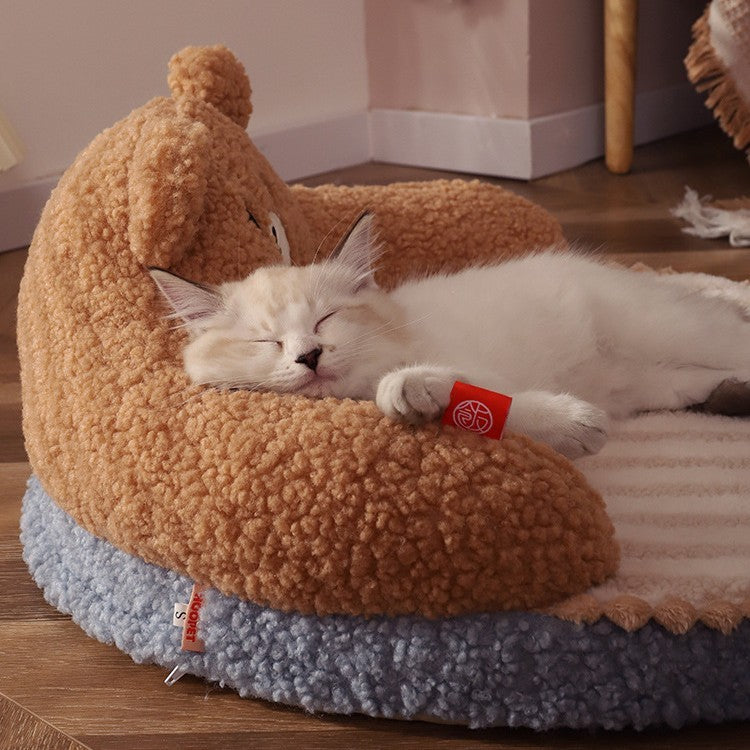 Pet Princess and Bear Hugging Winter Bed Cat Sleeping Nest