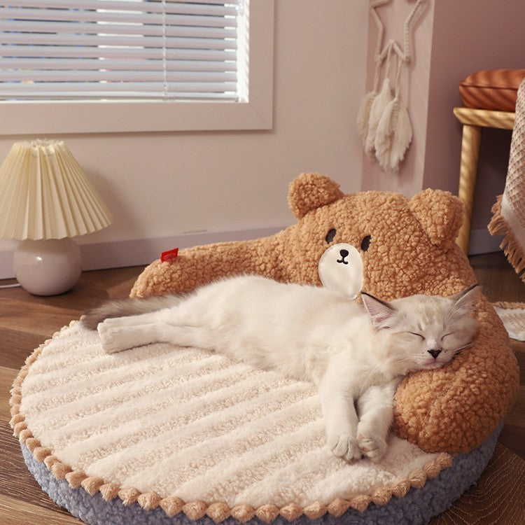 Pet Princess and Bear Hugging Winter Bed Cat Sleeping Nest