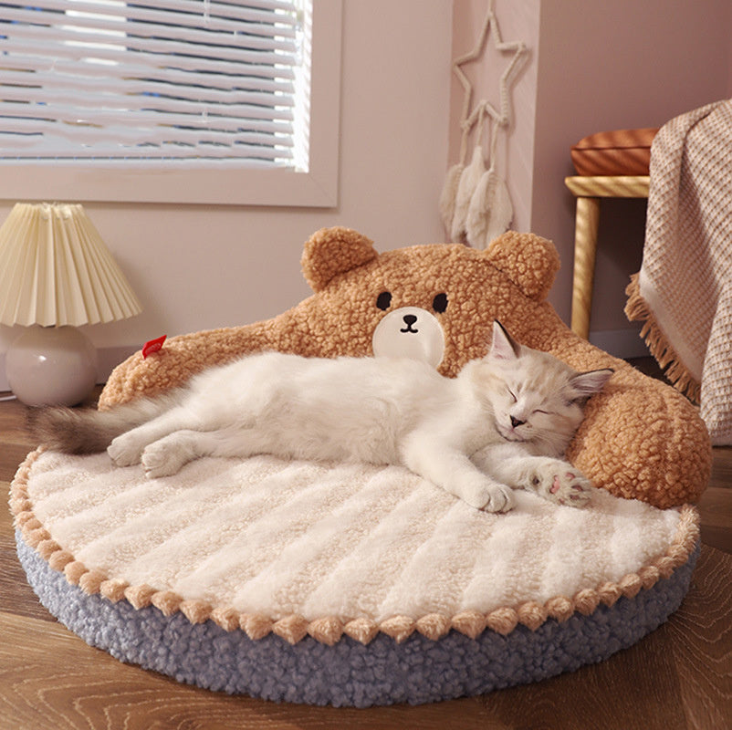 Pet Princess and Bear Hugging Winter Bed Cat Sleeping Nest