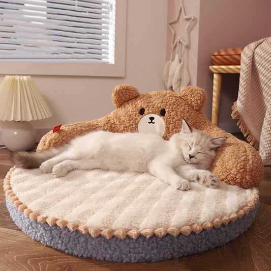 Pet Princess and Bear Hugging Winter Bed Cat Sleeping Nest